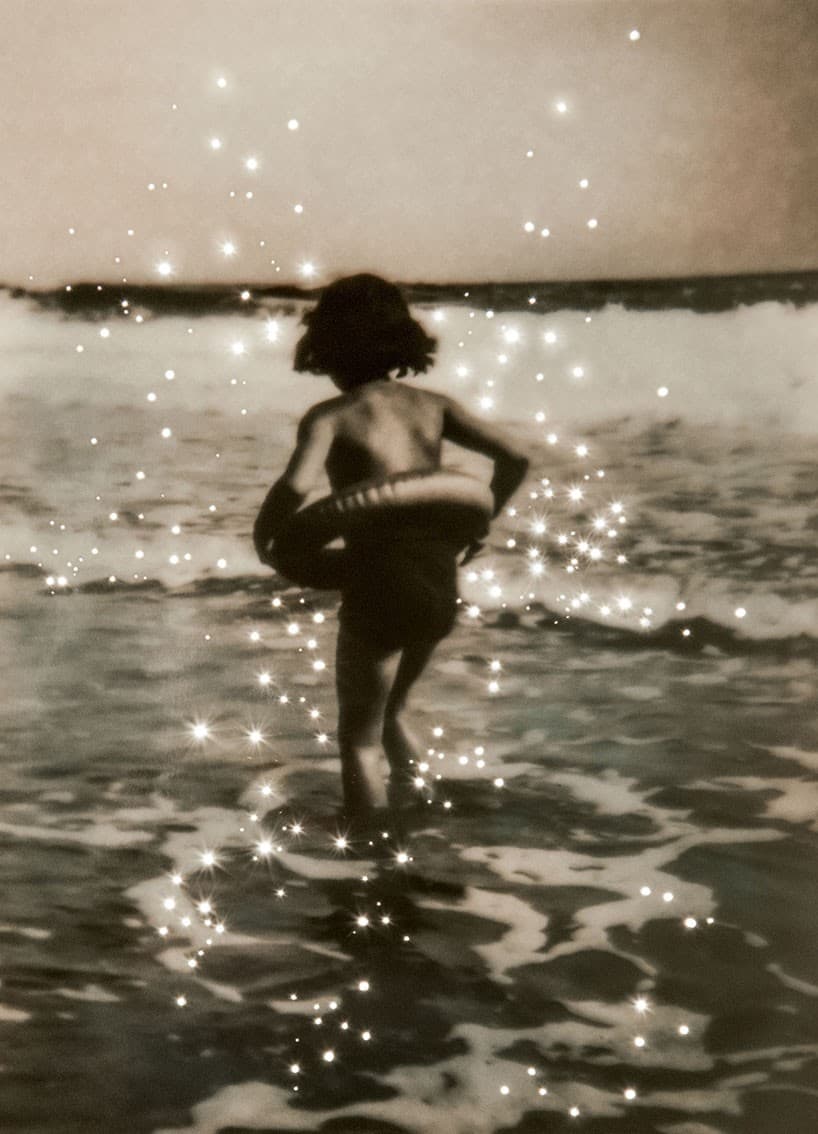 Firelight : Amy Friend